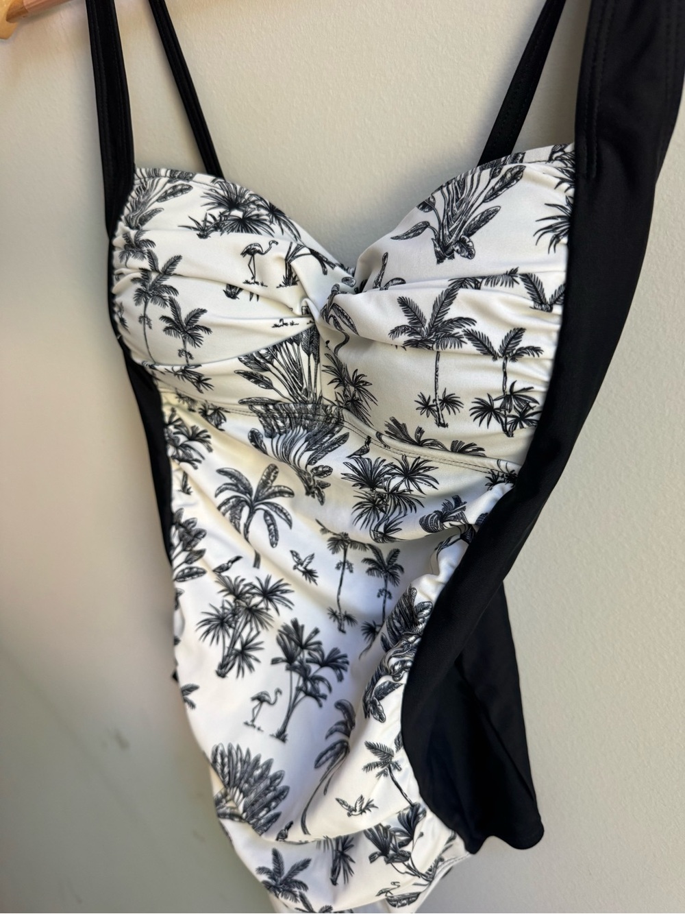 Romenza Classic Black & White Palm-Print One-Piece Swimsuit PIN UP SUIT - Picture 3 of 6